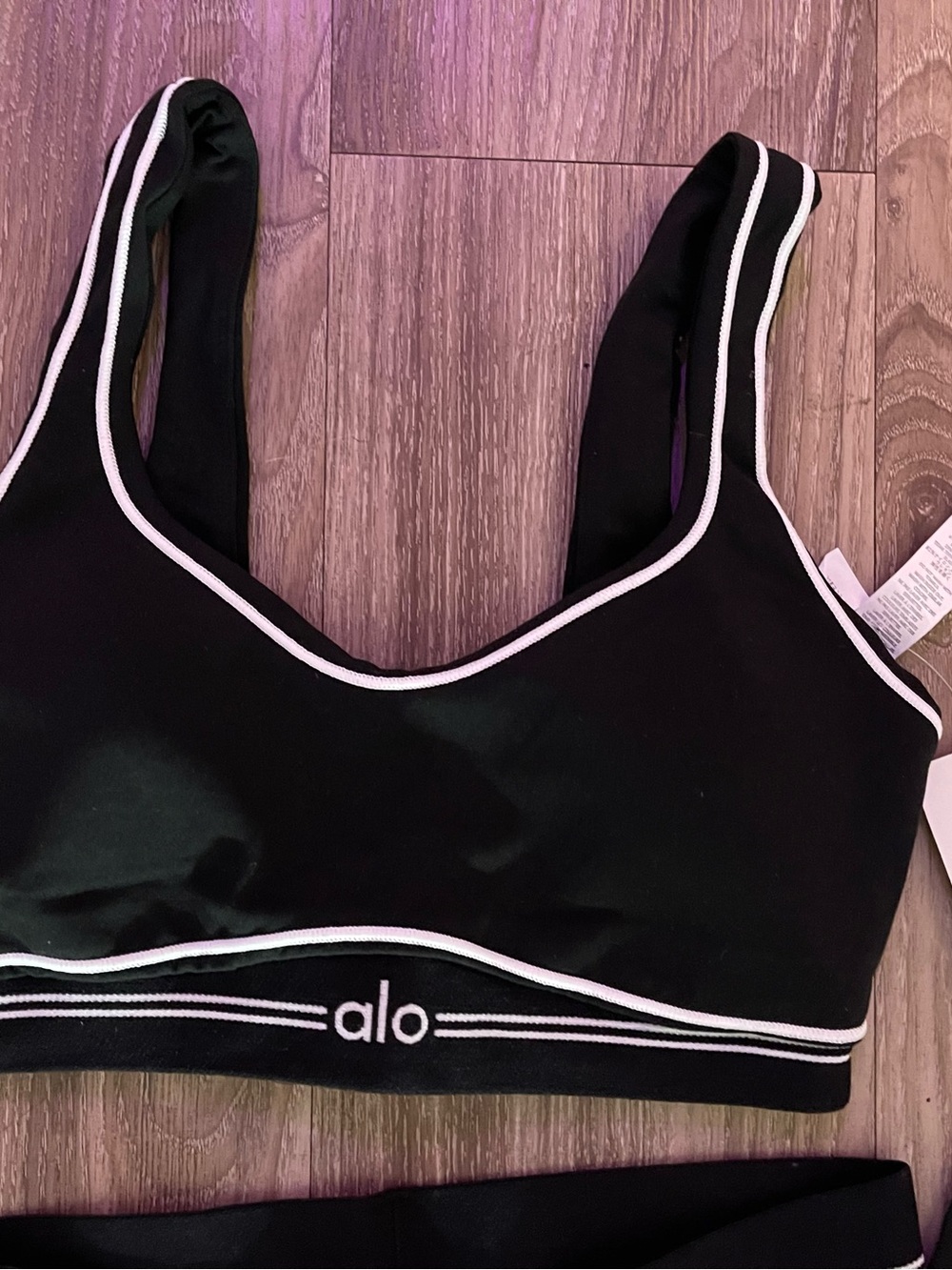 ALO Yoga Black Sports Bra and legging with White Contrast Stitching - Picture 3 of 5